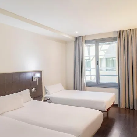 Iberik Santo Domingo Plaza فندق 4*