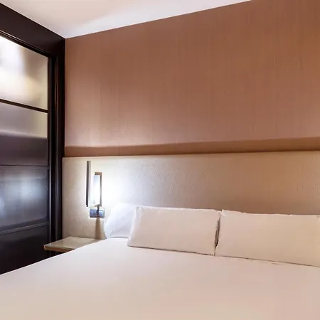 Iberik Santo Domingo Plaza فندق