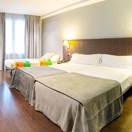 فندق Iberik Santo Domingo Plaza 4*