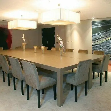 Iberik Santo Domingo Plaza